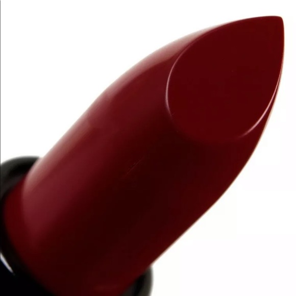 Mac Love Me Lipstick E For Effortless New in Box - Picture 8 of 13